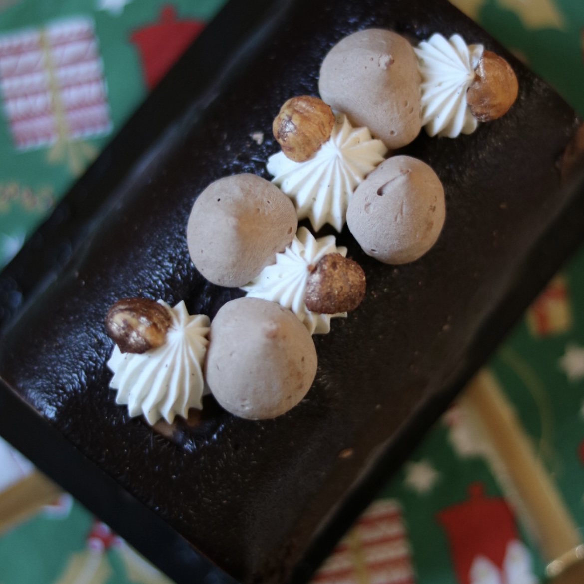 Bûche glacée Chocolat (4 parts) – Les Ateliers Veggie